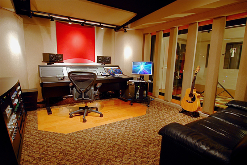 Studio Showcase: Private, Commercial Merge at Verge